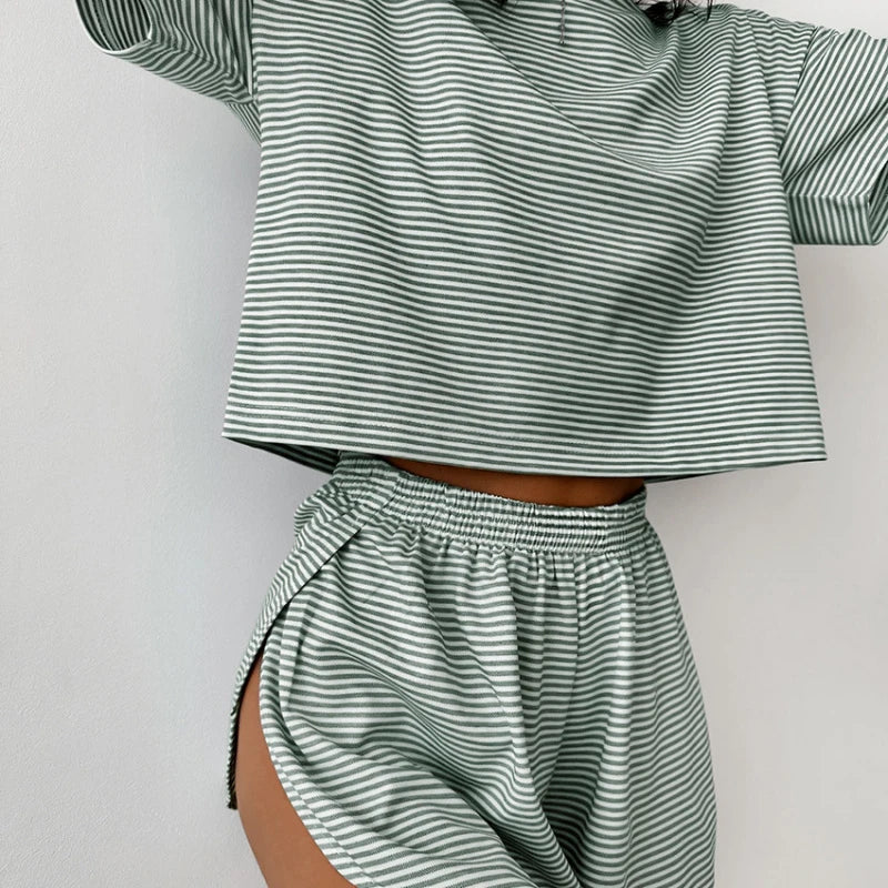 2026Autumn Knitted Striped Pajamas Loose Short-Sleeve Shorts Set Fashionable Home Wear for Women