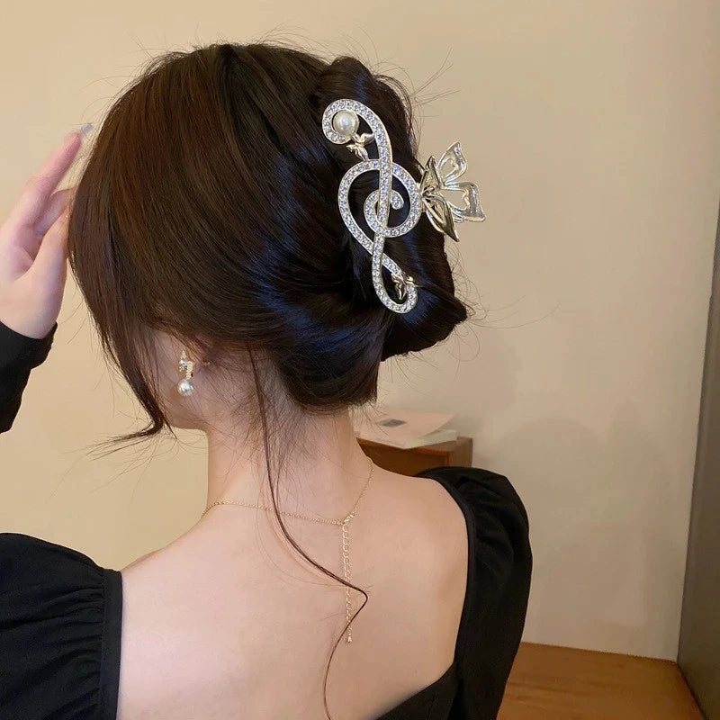 Vintage Elegant Rhinestone Pearl Note Hair Clip Luxury Clef Shape Shark Clip Women Metal Ponytail Hair Accessory Tiara New