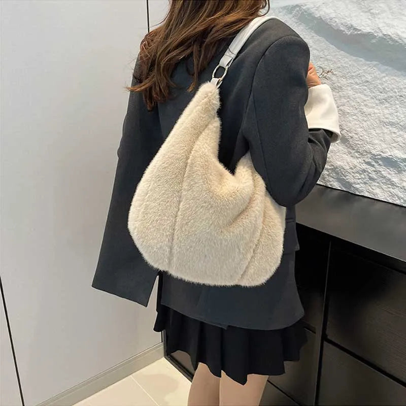 Winter Cotton Fabric Zipper Soft Shoulder Bags Large Capacity Versatile Handbags 2025 High Quality Furry Sweet Women's Bags