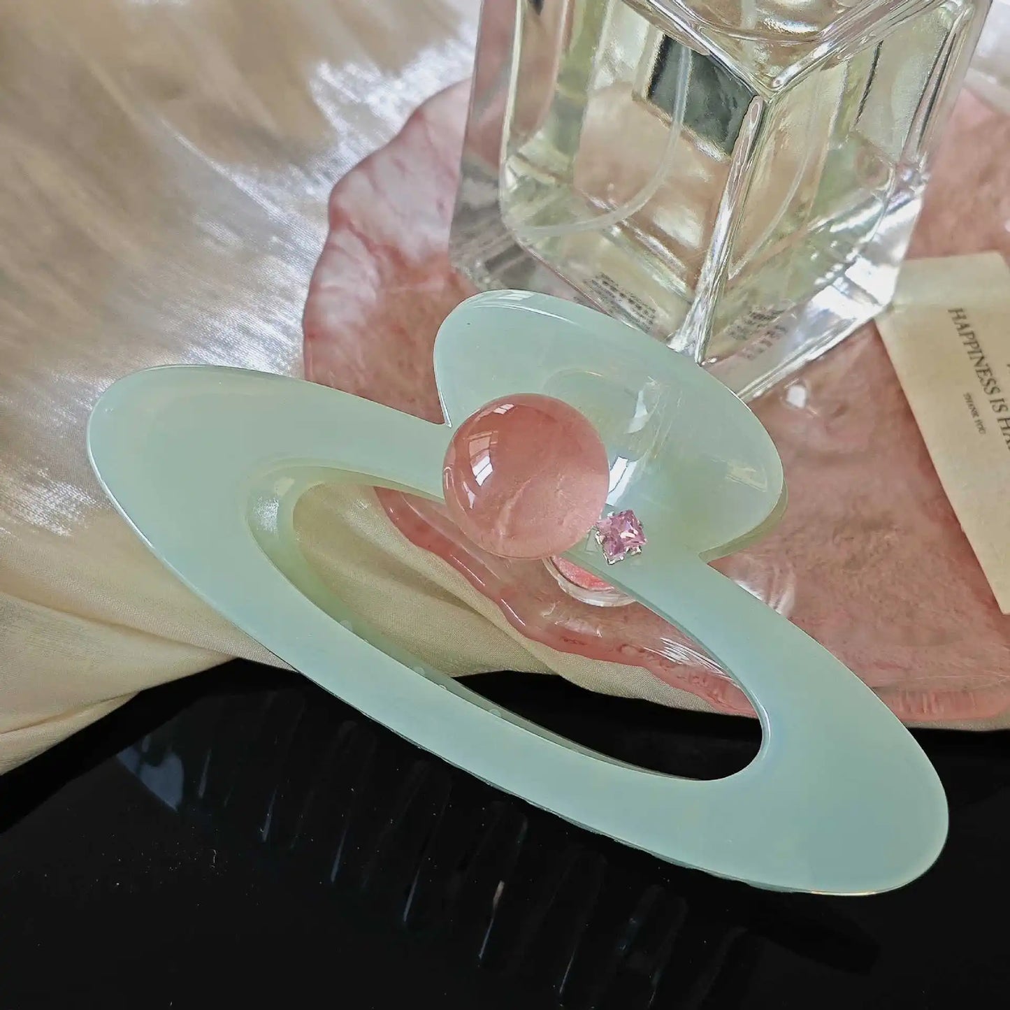 muweordy Mint green oval Hollow Out Hair Claw Clip with Pink Round Bead creative Planet Shape hair clips Sweet Hair Accessories