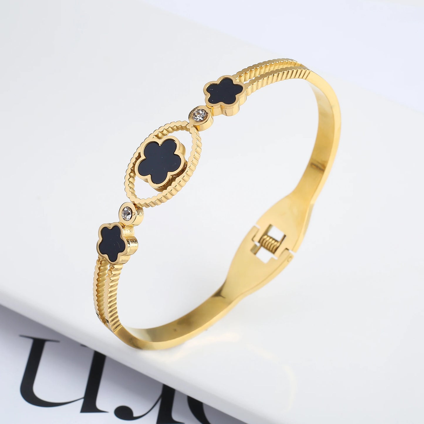 New Stainless Steel Five Leaf Flower Cuff Bracelet for Woman Fashion Gold Plated No Fade Bangle Party Jewelry Accessories Clover