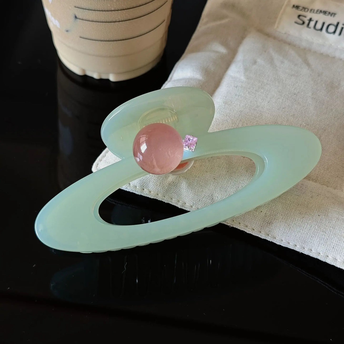 muweordy Mint green oval Hollow Out Hair Claw Clip with Pink Round Bead creative Planet Shape hair clips Sweet Hair Accessories