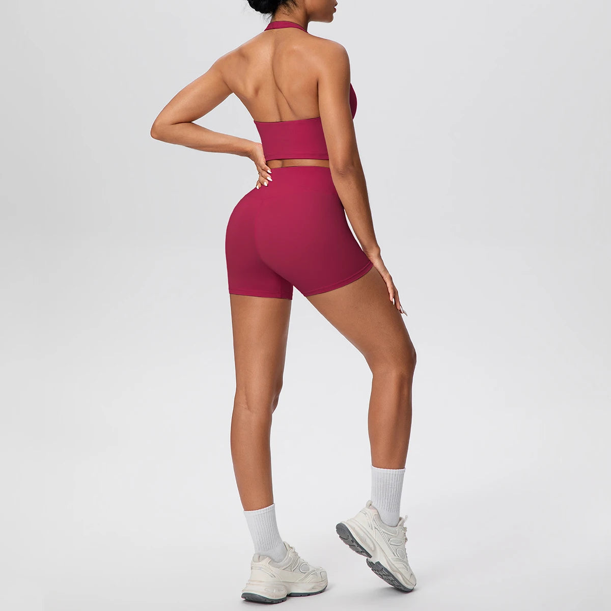 Woman Gym Yoga Set High Waisted Lifting Buttocks Sports Yoga Shorts Breathable Sexy Beautiful Back Halter Bra Chest Pad Yoga Set