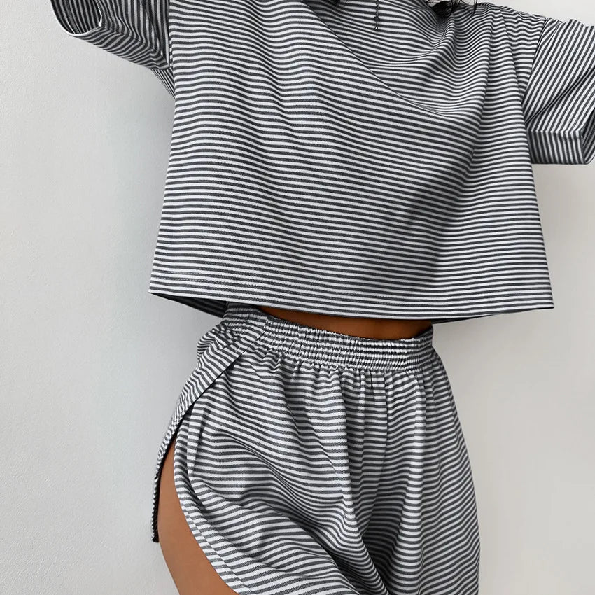 2026Autumn Knitted Striped Pajamas Loose Short-Sleeve Shorts Set Fashionable Home Wear for Women