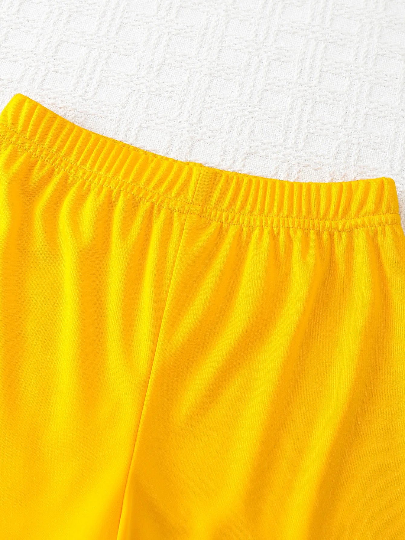 Boys shorts set black letter printed T-shirt top & yellow elastic waist shorts children's summer vacation lightweight, comfortab