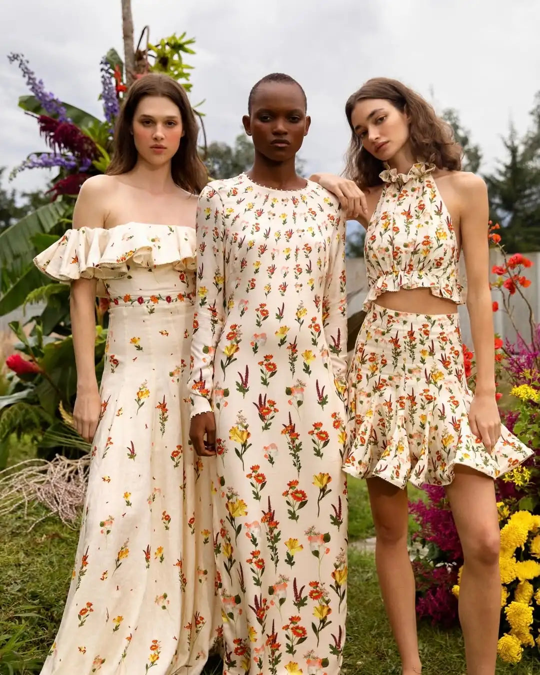 Women Flower Printed Ruffles Collar Sleeveless Linen Camisole Top + Lace Edge Trumpet Mini Skirt Set