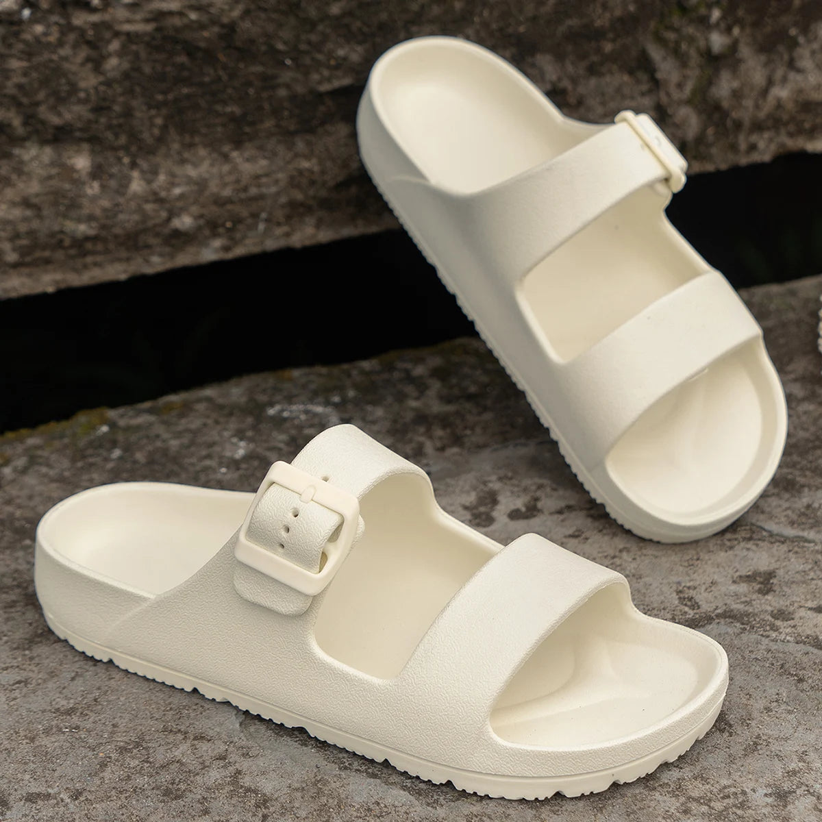 Women summer anti-slip, breathable, toe-exposed soft pillow slippers, comfortable outside slippers with adjustable buckles