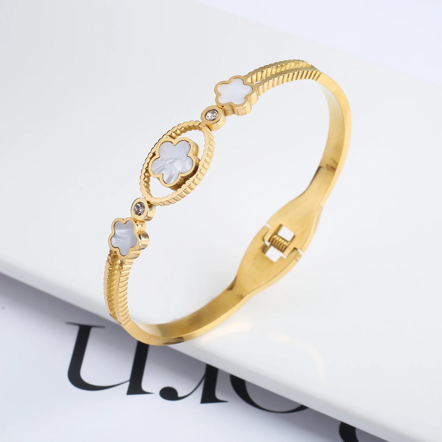 New Stainless Steel Five Leaf Flower Cuff Bracelet for Woman Fashion Gold Plated No Fade Bangle Party Jewelry Accessories Clover